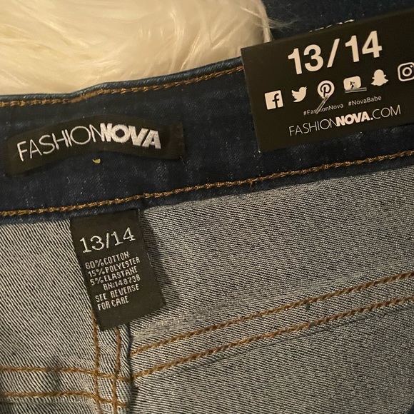 Fashion Nova Distressed High Rise Jeans - Picture 5 of 7